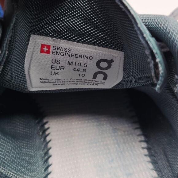 Oncloud Men 10.5 Comfy footwear